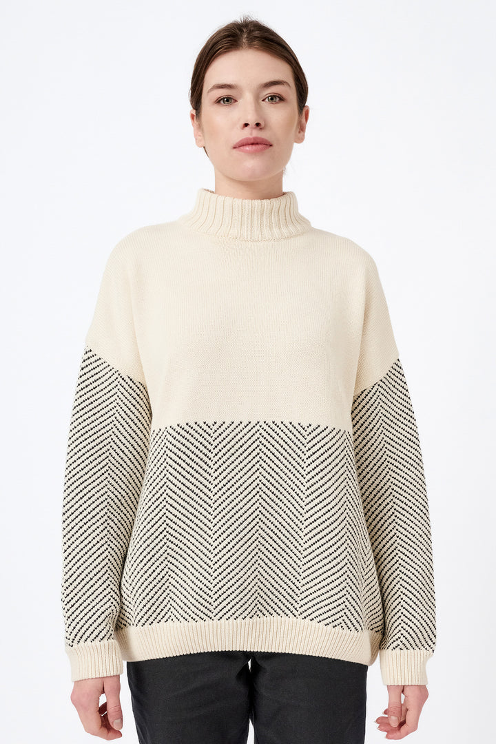 Knitted herringbone pullover