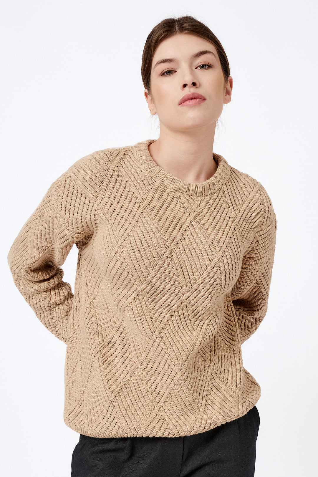 Knitted rhomb pullover