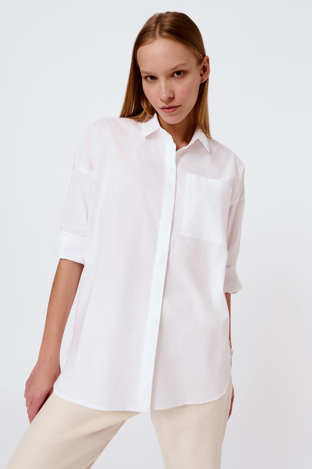 Übergroßes weißes Hemd