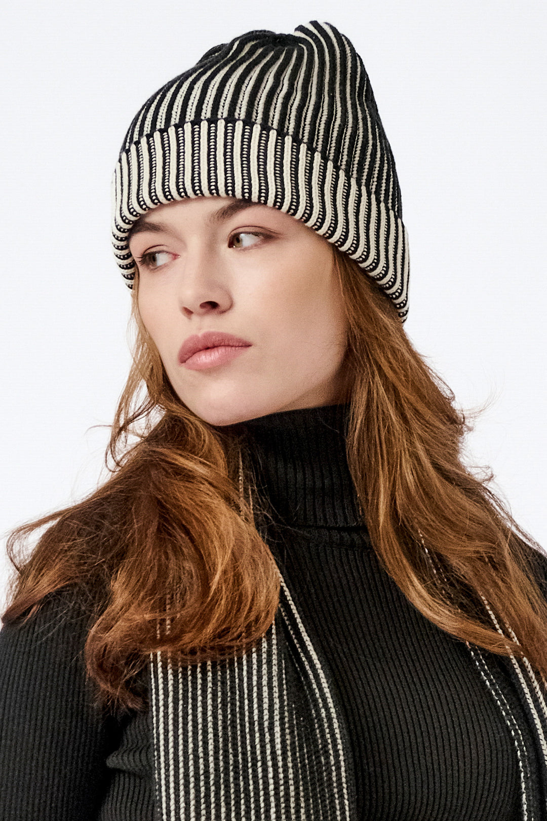 Knitted two-tone hat