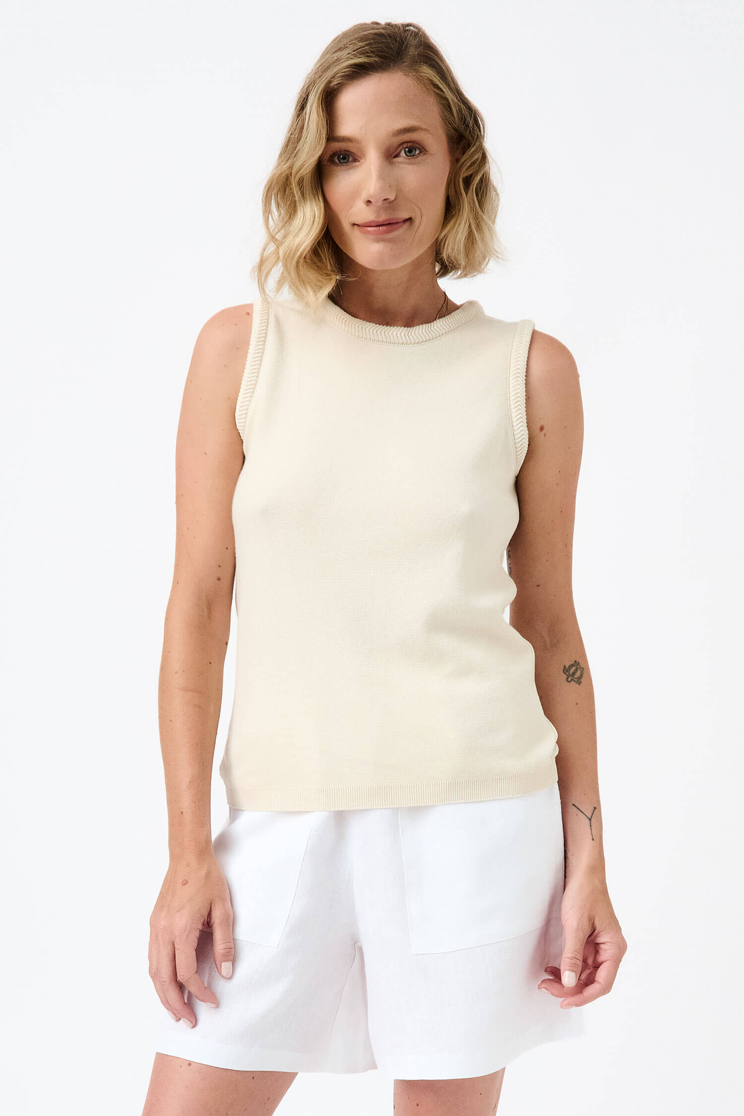 Knitted herringbone detail sleeveless top