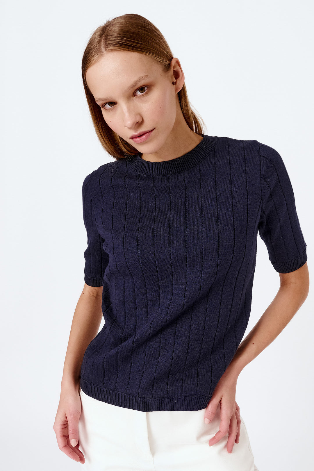 Knitted ribbed short-sleeved top