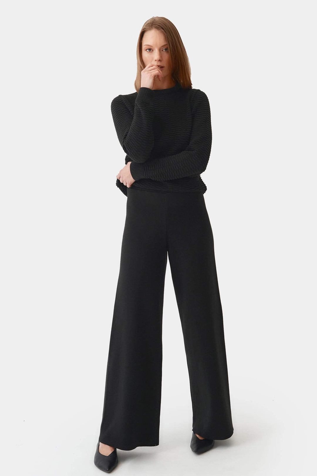 Knitted long trousers