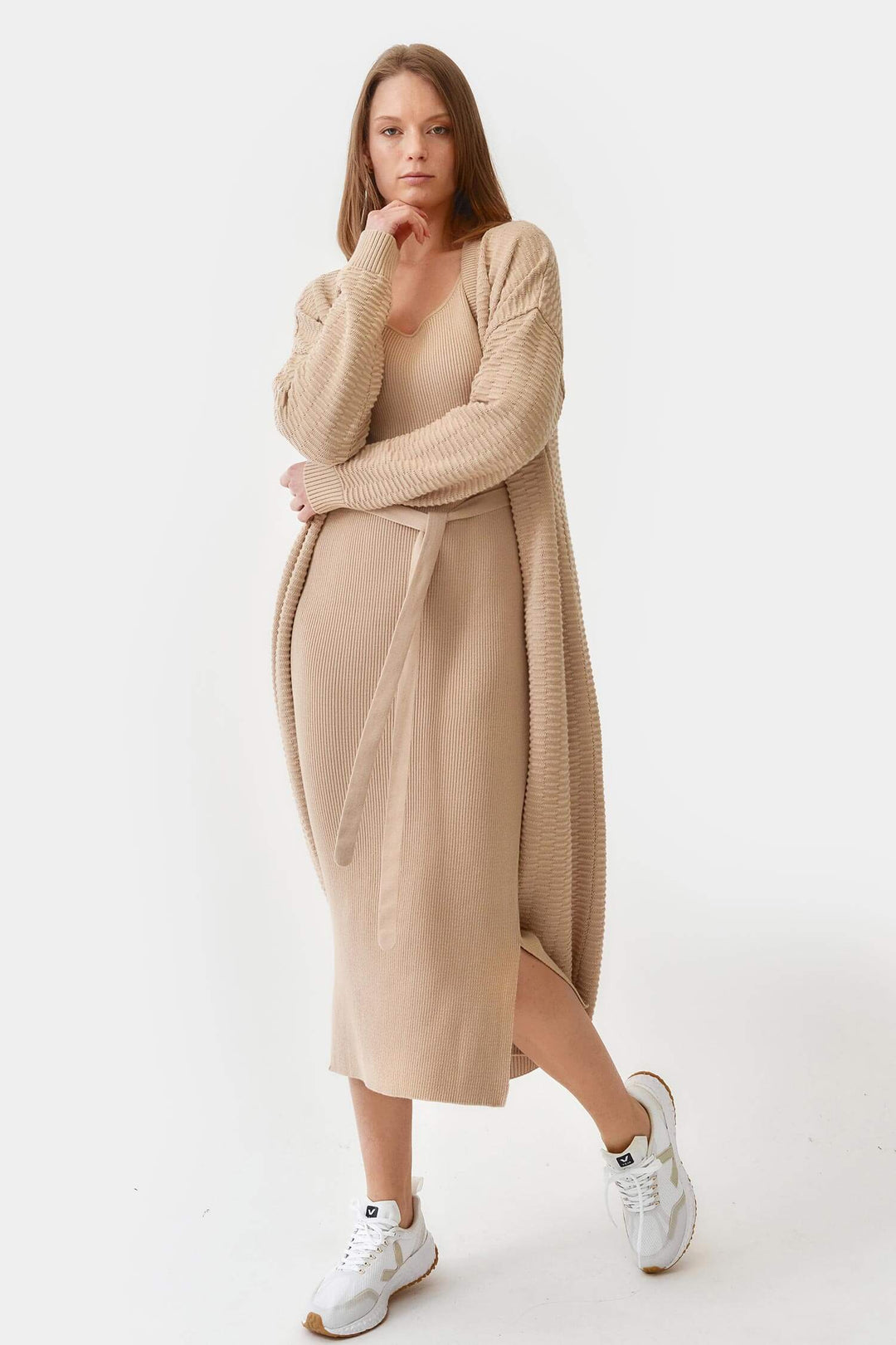 Knitted long-sleeved round neck dress