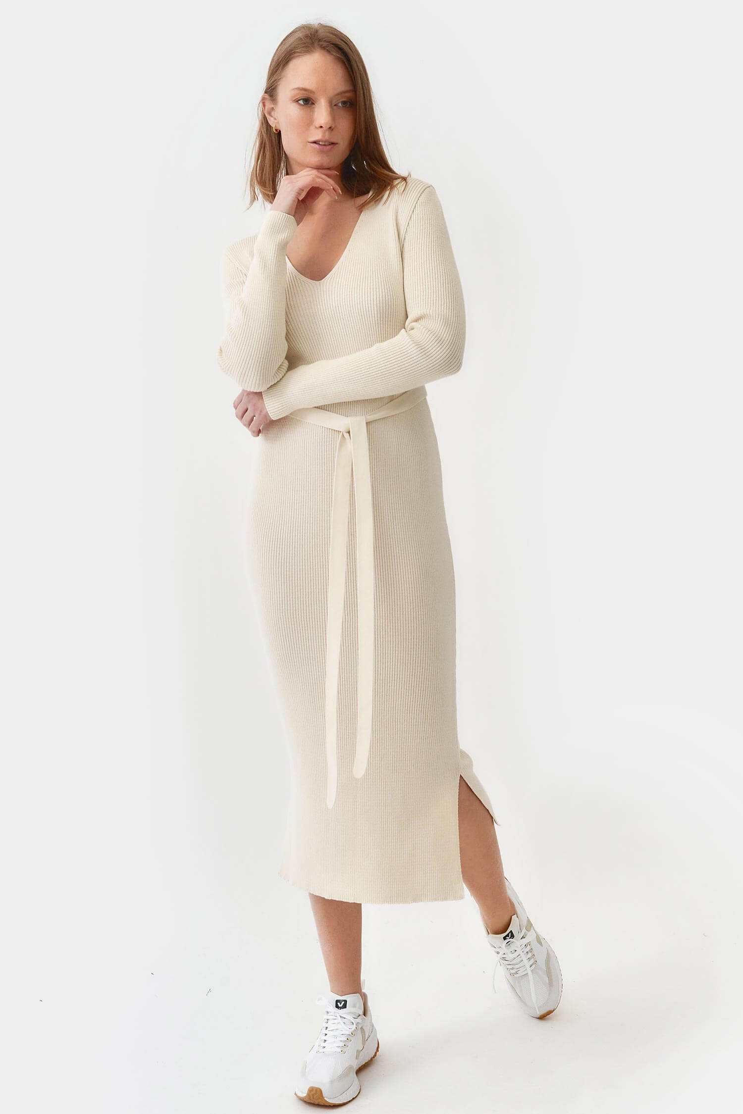 Knitted long-sleeved V-neck dress