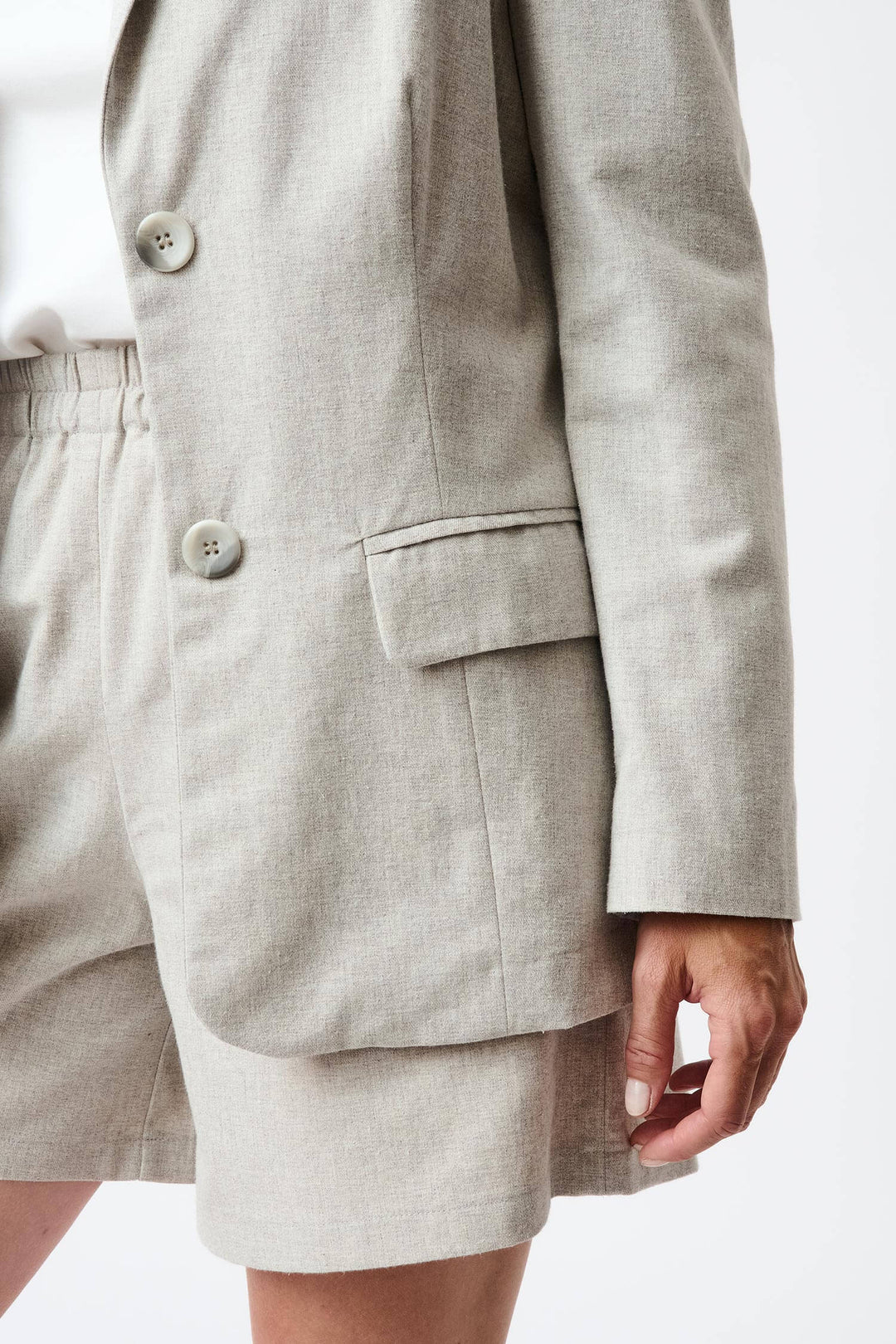 Tailored organic cotton blazer