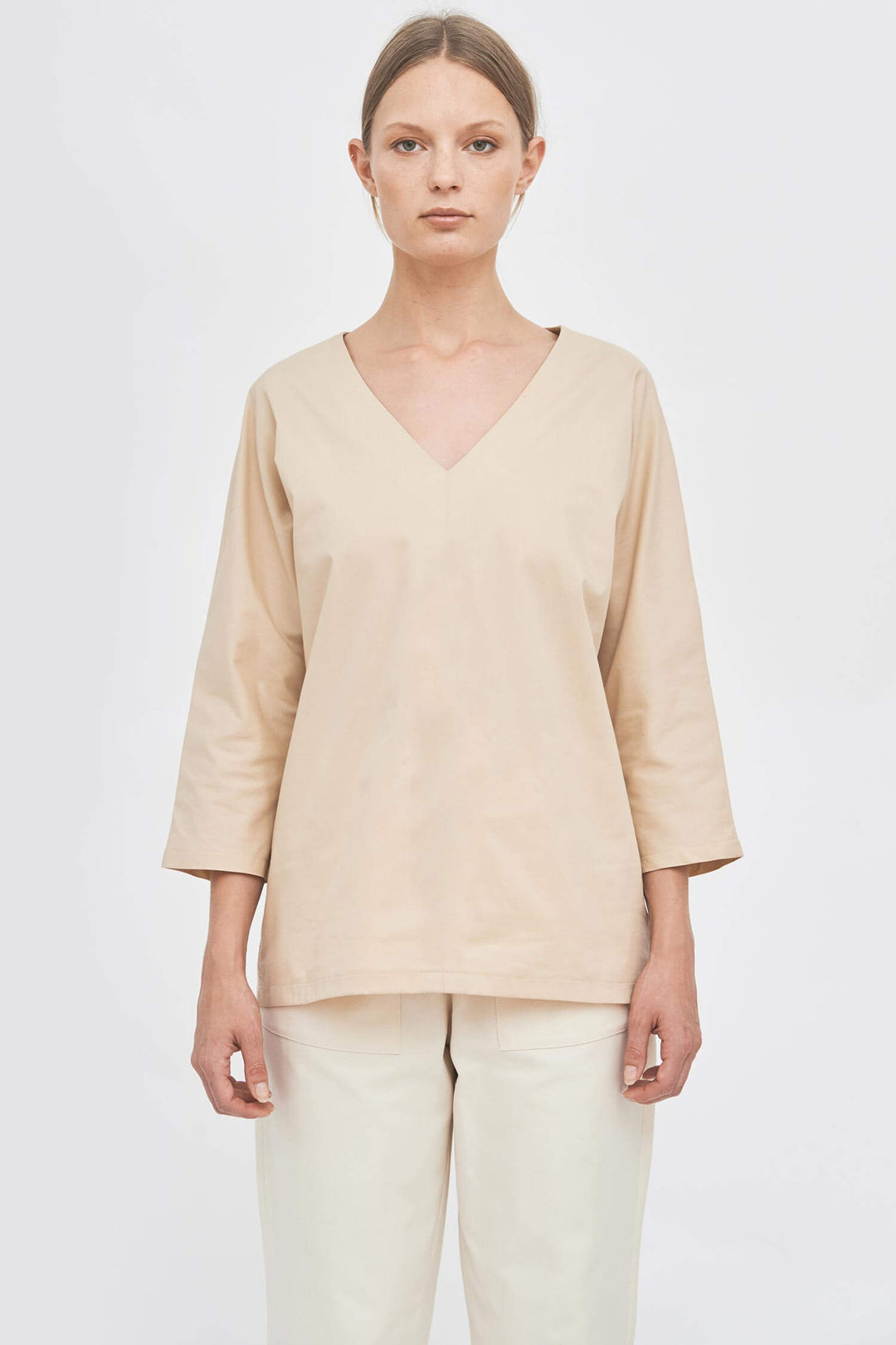 V-neck 3/4 sleeve blouse