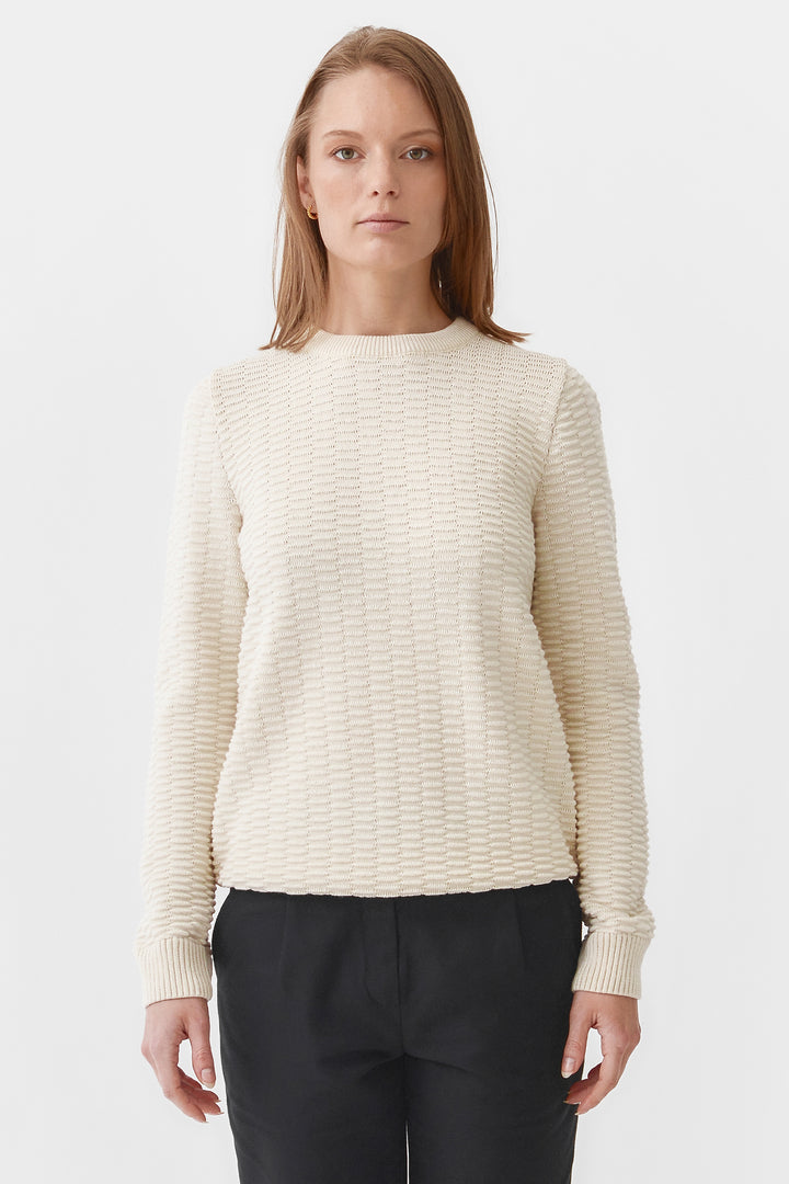 Knitted relief pullover