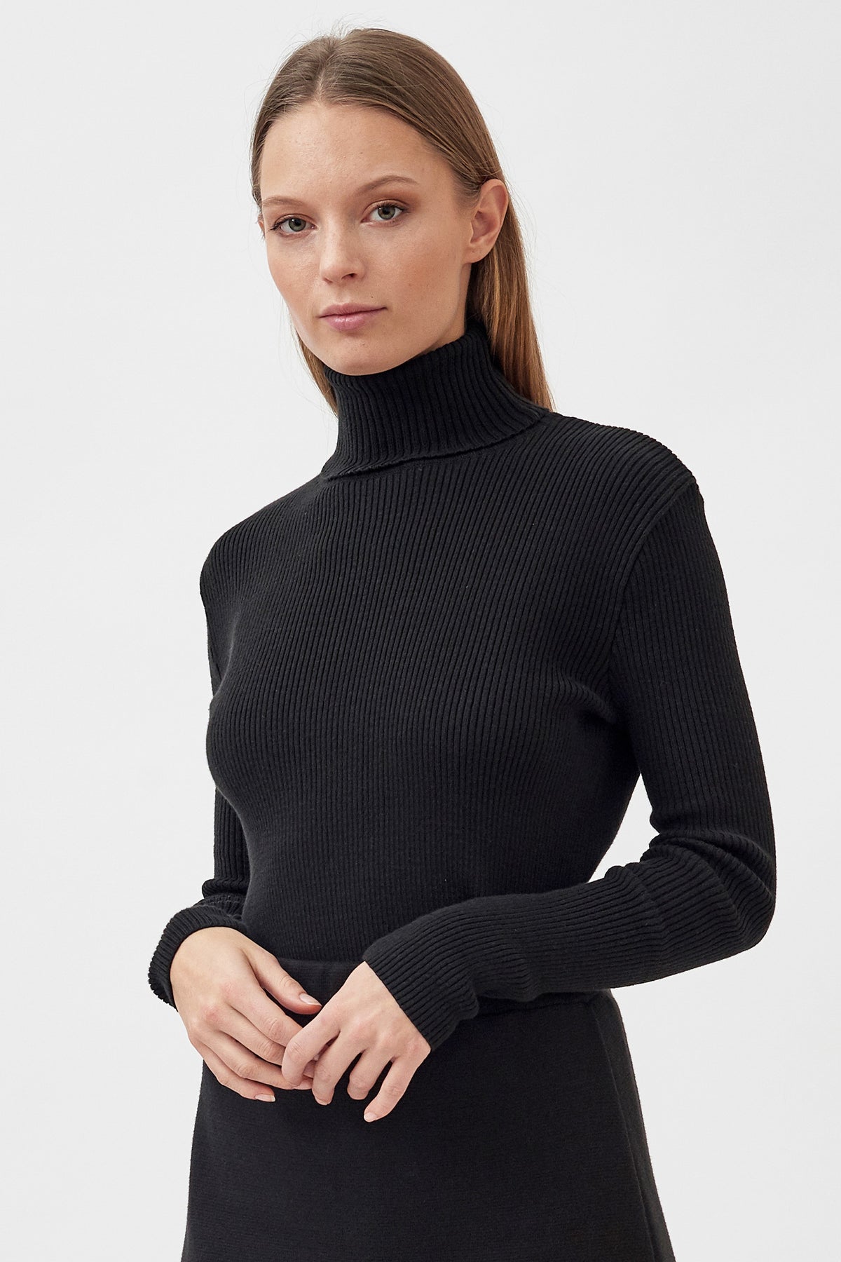 Knitted turtleneck pullover – Mila.Vert