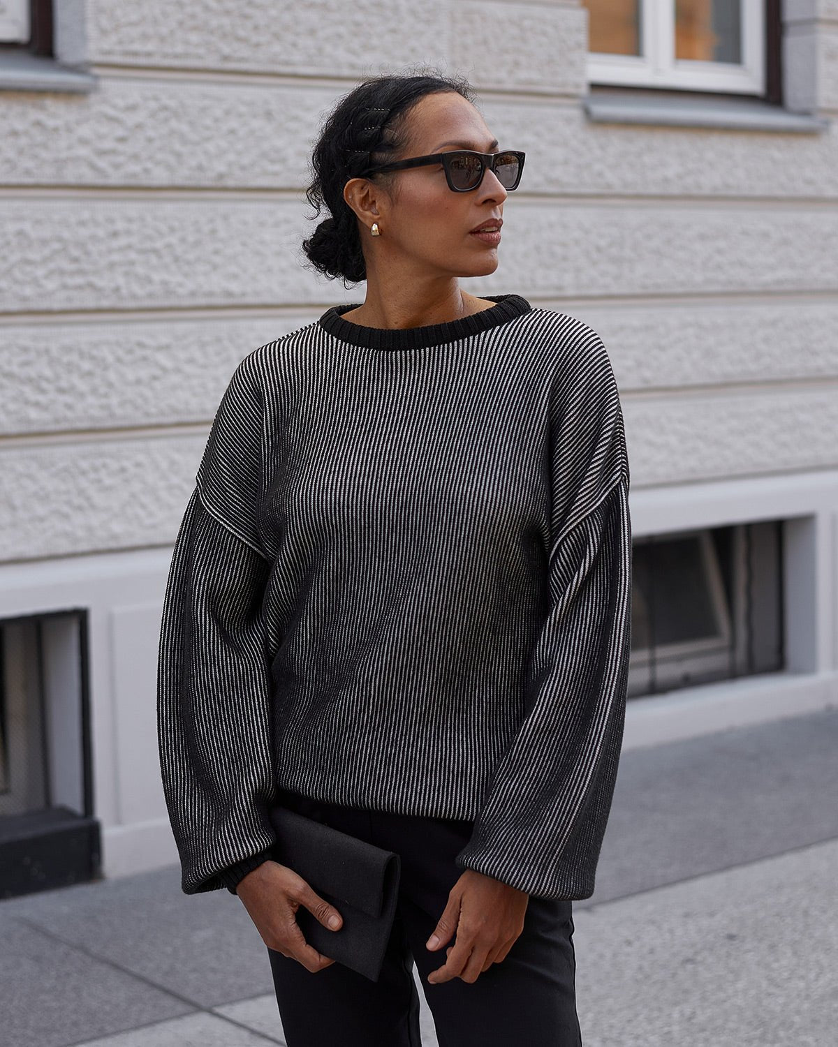 Knitted two-tone pullover