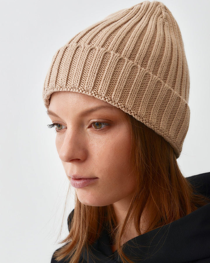 Knitted ribbed hat